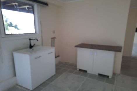 Photo of property in 321 Glenfield Road, Glenfield, Auckland, 0629