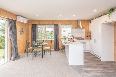 Photo of property in 23 Boyd Avenue, Mangere Bridge, Auckland, 2022