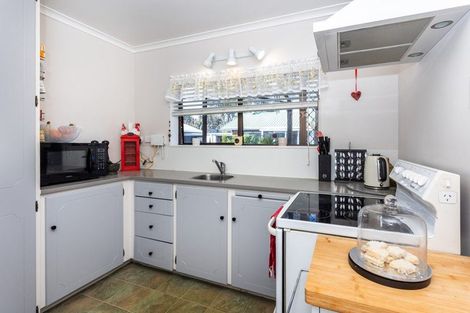 Photo of property in 1/7 Gerald Stokes Avenue, Helensville, 0800