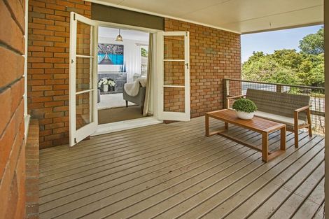 Photo of property in 3/11 Glenfern Road, Mellons Bay, Auckland, 2014