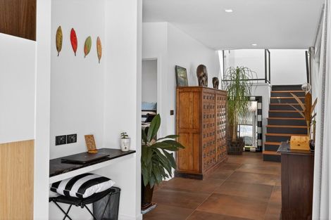 Photo of property in 106 Bayview Road, Charteris Bay, Lyttelton, 8971