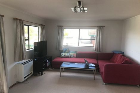 Photo of property in 1/13 Target Road, Totara Vale, Auckland, 0629