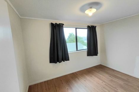 Photo of property in 1/30 Chislehurst Street, Henderson, Auckland, 0612