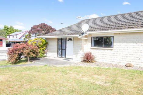 Photo of property in 15 Hanmer Place, Highbury, Palmerston North, 4412