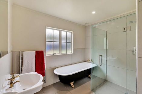 Photo of property in 708 Wilson Road, South Head, Helensville, 0874