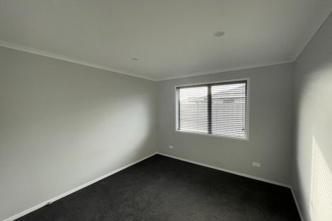 Photo of property in 72 Tabraham Crescent, Pyes Pa, Tauranga, 3112