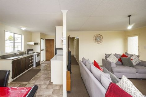 Photo of property in 61 Hillcrest Drive, Kelvin Grove, Palmerston North, 4414