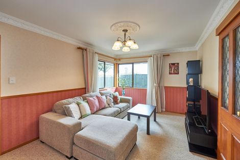 Photo of property in 8a Palm Avenue, Hokowhitu, Palmerston North, 4410