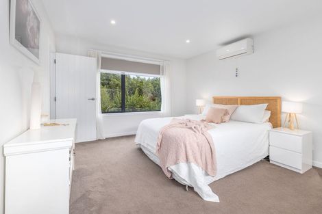 Photo of property in 9 Tauhou Place, Waikanae, 5036