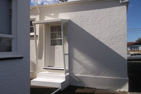 Photo of property in 6 Maratahu Street, Westown, New Plymouth, 4310