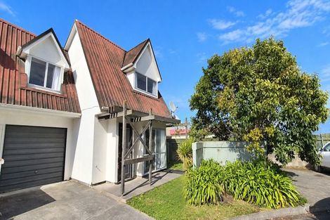 Photo of property in 25 Attlee Place, Gisborne, 4010