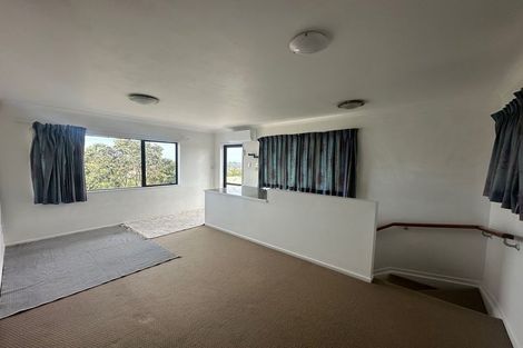 Photo of property in 16 Mangerton Lane, East Tamaki Heights, Auckland, 2016