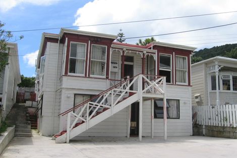 Photo of property in 7 Rixon Grove, Mount Victoria, Wellington, 6011