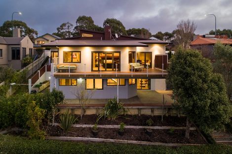 Photo of property in 51 Ruapehu Drive, Fitzherbert, Palmerston North, 4410