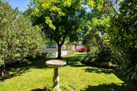 Photo of property in 4 Bronte Place, Whalers Gate, New Plymouth, 4310