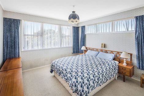 Photo of property in 28 Fairburn Grove, Johnsonville, Wellington, 6037