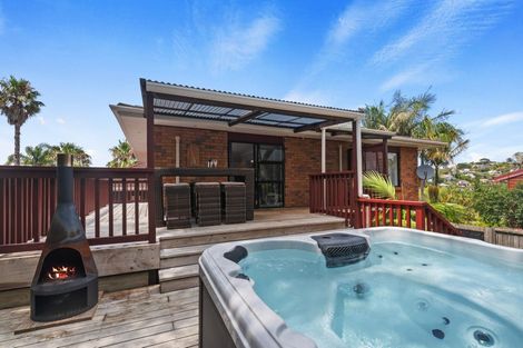 Photo of property in 2/57 Nigel Road, Browns Bay, Auckland, 0630