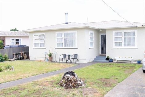 Photo of property in 42 Titoki Street, Castlecliff, Whanganui, 4501