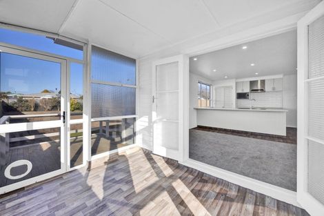 Photo of property in 28 Hunter Street, Hawera, 4610