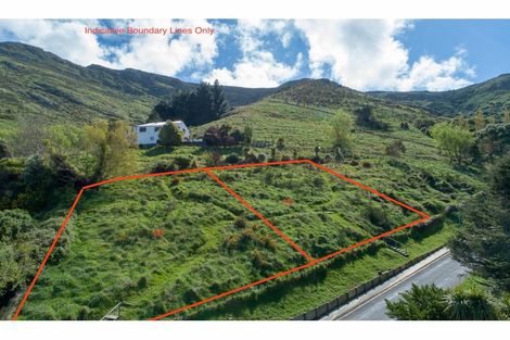 Photo of property in 18 Harmans Road, Lyttelton, 8082