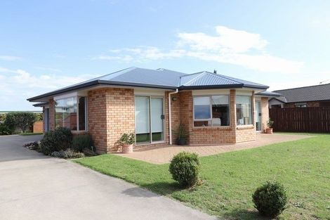 Photo of property in 3 Gilligan Close, College Estate, Whanganui, 4500