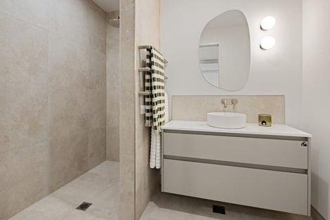 Photo of property in 4/2 Woodstock Road, Fairfield, Hamilton, 3214