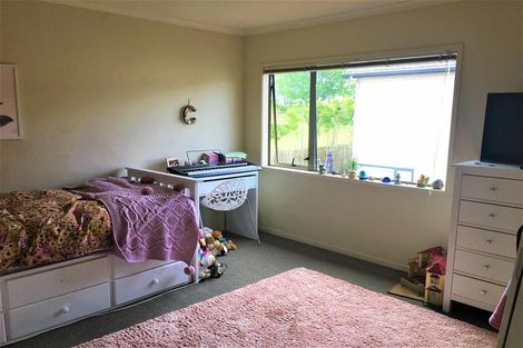Photo of property in 49 Tiri Tiri Road, Birkdale, Auckland, 0626