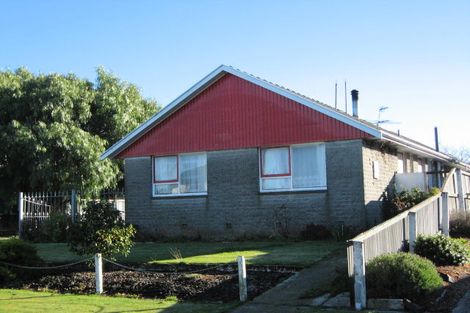 Photo of property in 18 Lomax Place, Islington, Christchurch, 8042