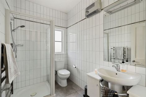 Photo of property in 28 Browns Road, St Albans, Christchurch, 8014