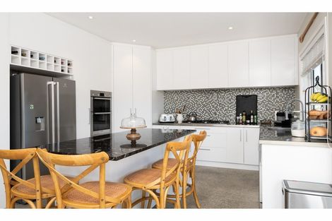 Photo of property in 4 York Terrace, Riverhead, 0820