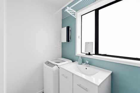 Photo of property in 1 Fantail Court, Orewa, 0931