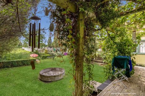 Photo of property in 16 Cole Street, Dannevirke, 4930