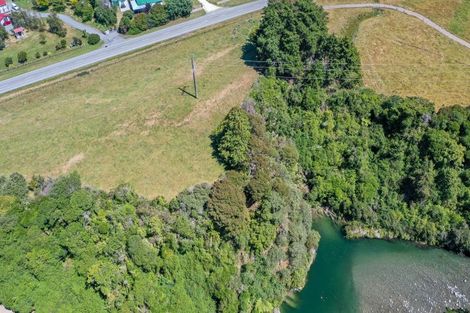 Photo of property in 2096 State Highway 2, Mount Bruce, Opaki, 5881