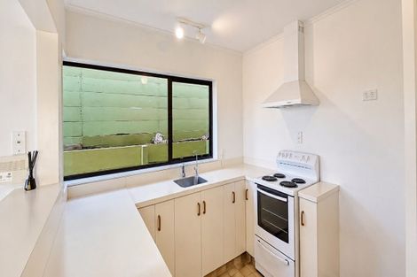 Photo of property in 4/476 Devon Street East, Strandon, New Plymouth, 4312