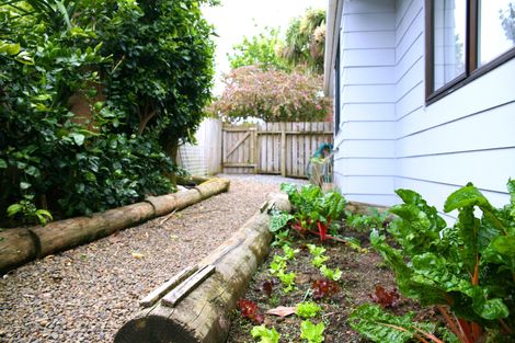 Photo of property in 19 Correa Court, Goodwood Heights, Auckland, 2105