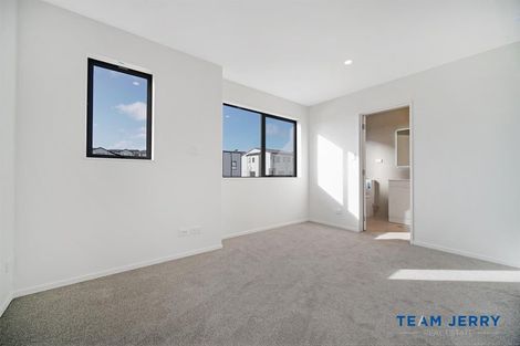 Photo of property in 14a Putiputi Way, Papakura, 2110