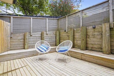 Photo of property in 18a Cottam Grove, Northcross, Auckland, 0632