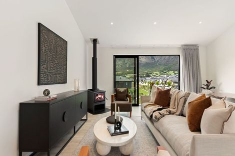 Photo of property in 27 Grain Close, Jacks Point, 9371