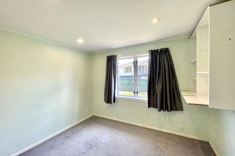Photo of property in 1 Taha Road, Te Atatu South, Auckland, 0610