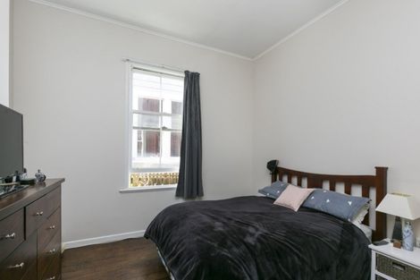 Photo of property in 10 Burnell Avenue, Thorndon, Wellington, 6011