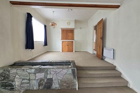 Photo of property in 13 Mahoe Street, Eastbourne, Lower Hutt, 5013