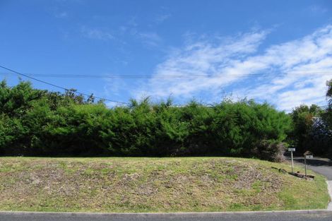 Photo of property in 2/4 Tipau Street, Torbay, Auckland, 0630