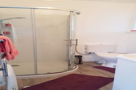 Photo of property in 150 One Tree Point Road, One Tree Point, 0118