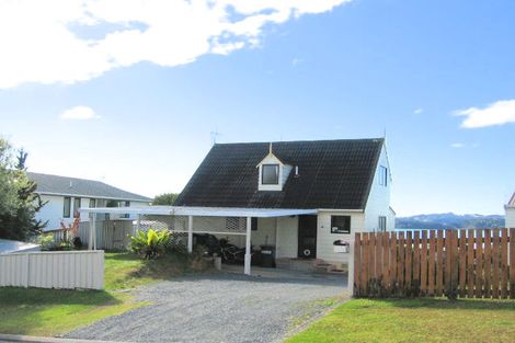 Photo of property in 12 Tui Grove, Paihia, 0200