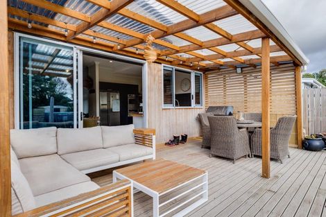 Photo of property in 24 Tararua Street, Pahiatua, 4910