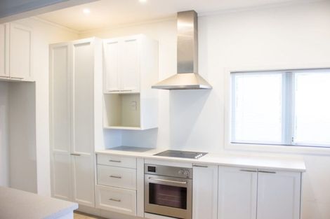 Photo of property in 1/54a Birkdale Road, Birkdale, Auckland, 0626