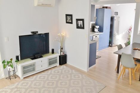 Photo of property in 1 Titchener Street, New Lynn, Auckland, 0600