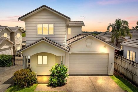 Photo of property in 15 Mulvaney Crescent, Henderson, Auckland, 0612