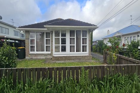 Photo of property in 37-39 Gordon Street, Avalon, Lower Hutt, 5011