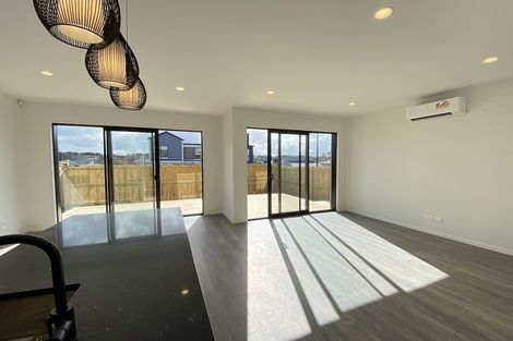 Photo of property in 117 Waekahu Road, Westgate, Auckland, 0814